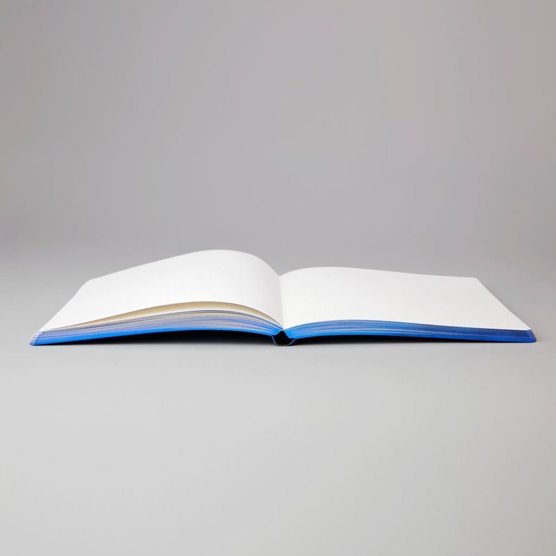 Notebook Surface L Light - Float i gruppen Papper & Block / Skriva och anteckna / Anteckningsböcker hos Pen Store (104874)