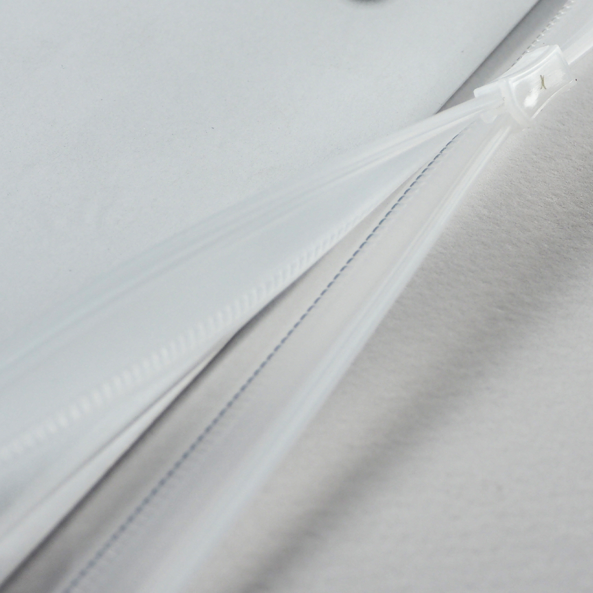 Transparent Fodral B4