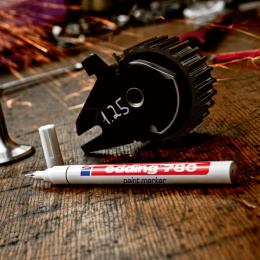 780 Paint Marker 0.8 mm i gruppen Pennor / Märkning och kontor / Märkpennor hos Pen Store (110314_r)