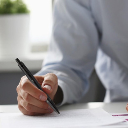 IM Achromatic Black Kulpenna i gruppen Pennor / Skriva / Bläckpennor hos Pen Store (111897)