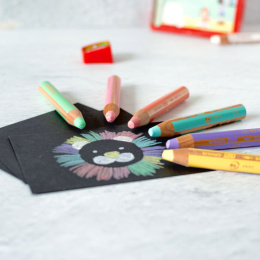 Woody 3-in-1 Färgpennor Pastell 6-set + vässare (3 år+) i gruppen Kids / Barnpennor / Färgpennor för barn hos Pen Store (127789)
