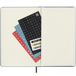 Kalender 18M WeekNote Soft Cover Pocket Sapphire Blue i gruppen Papper & Block / Kalendrar och almanackor / 18-månaderskalendrar hos Pen Store (130891)