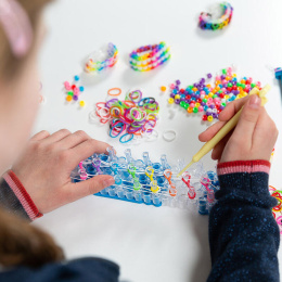 Loom bands XXL-kit + förvaringslåda i gruppen Kids / Barnpyssel och kreativitet / Smycken och pärlor  / DIY-kit hos Pen Store (134890)