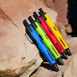 Airpress pen Yellow i gruppen Pennor / Skriva / Bläckpennor hos Pen Store (135607)