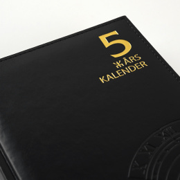 Kalender 5-års Svart i gruppen Papper & Block / Skriva och anteckna / Dagböcker hos Pen Store (135898)