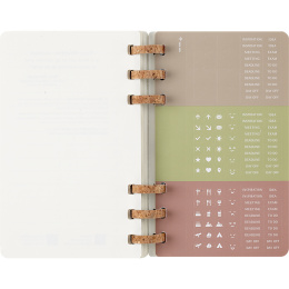Kalender 12M Spiral Planner 2026 Large Black i gruppen Papper & Block / Kalendrar och almanackor / 12-månaderskalendrar hos Pen Store (136104)