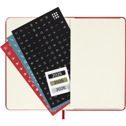 Kalender 12M Weekly Notebook 2026 Hardcover Pocket Red i gruppen Papper & Block / Kalendrar och almanackor / 12-månaderskalendrar hos Pen Store (136123)