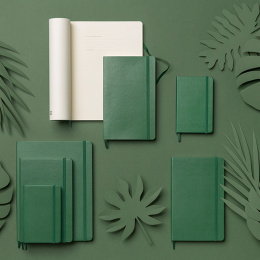 Classic Hard Cover Notebook XL Myrtle Green i gruppen Papper & Block / Skriva och anteckna / Anteckningsböcker hos Pen Store (136841_r)