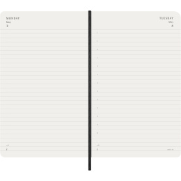 Kalender 18M Daily Soft Cover Large Black i gruppen Papper & Block / Kalendrar och almanackor / 18-månaderskalendrar hos Pen Store (137015)
