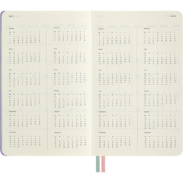 Kalender 18M WeekNote Hard Cover Large Alice in Wonderland i gruppen Papper & Block / Kalendrar och almanackor / 18-månaderskalendrar hos Pen Store (137025)