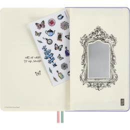Kalender 18M WeekNote Hard Cover Large Alice in Wonderland i gruppen Papper & Block / Kalendrar och almanackor / 18-månaderskalendrar hos Pen Store (137025)