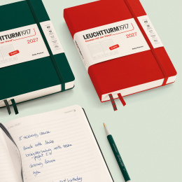 Kalender Daily Planner 2027 A5 Indigo i gruppen Papper & Block / Kalendrar och almanackor / 12-månaderskalendrar hos Pen Store (137532)