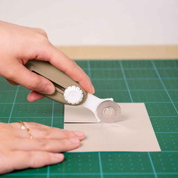 Rolling Cutter RO-FR28 i gruppen Skapande & Hobby / Hobbytillbehör / Skärare hos Pen Store (138151)
