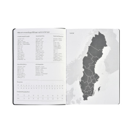 Kalender Björn 2027 A5 Weekly Horisontell Ängsgrön i gruppen Papper & Block / Kalendrar och almanackor / 12-månaderskalendrar hos Pen Store (138291)